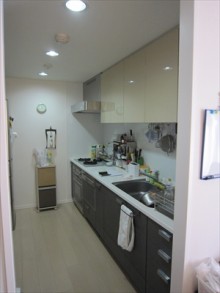 美しい陰影と映像機器がデザインされた理想の空間 美しい陰影と映像機器がデザインされた理想の空間